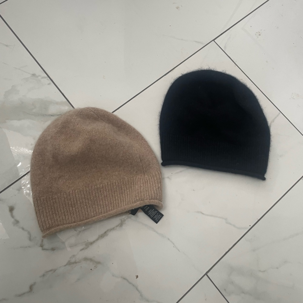 2 Cashmere Beanies